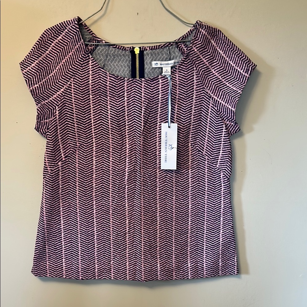 Southern Tide pink/purple patterned short sleeve top zip back size 8. New/tags